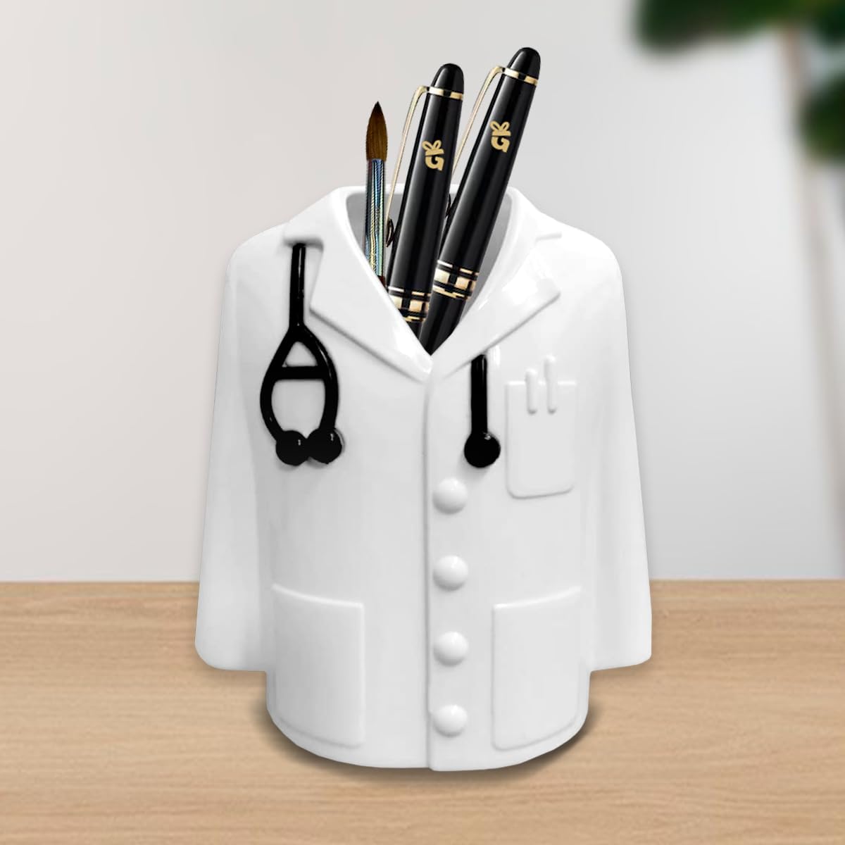 Gifteeng Personalized Doctor Coat Pen Stand - Name Engraved. For Doctors, Surgeons, Medico, Dr. & Medical Aspirants. Best Gifts for Birthdays, Graduation, and Special Occasions. (Fiber, 5 inch)